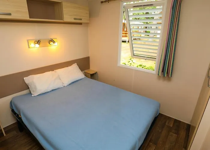 Azu'rivage مكان تخييم Azur