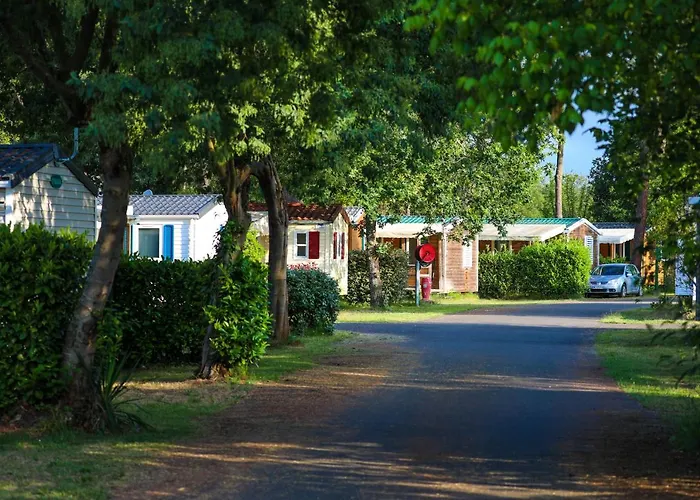 Azu'rivage مكان تخييم *